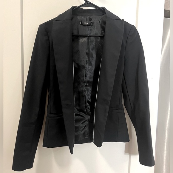 Mango Basics Structured Suit Blazer in Black, Size 4 - Picture 6 of 7
